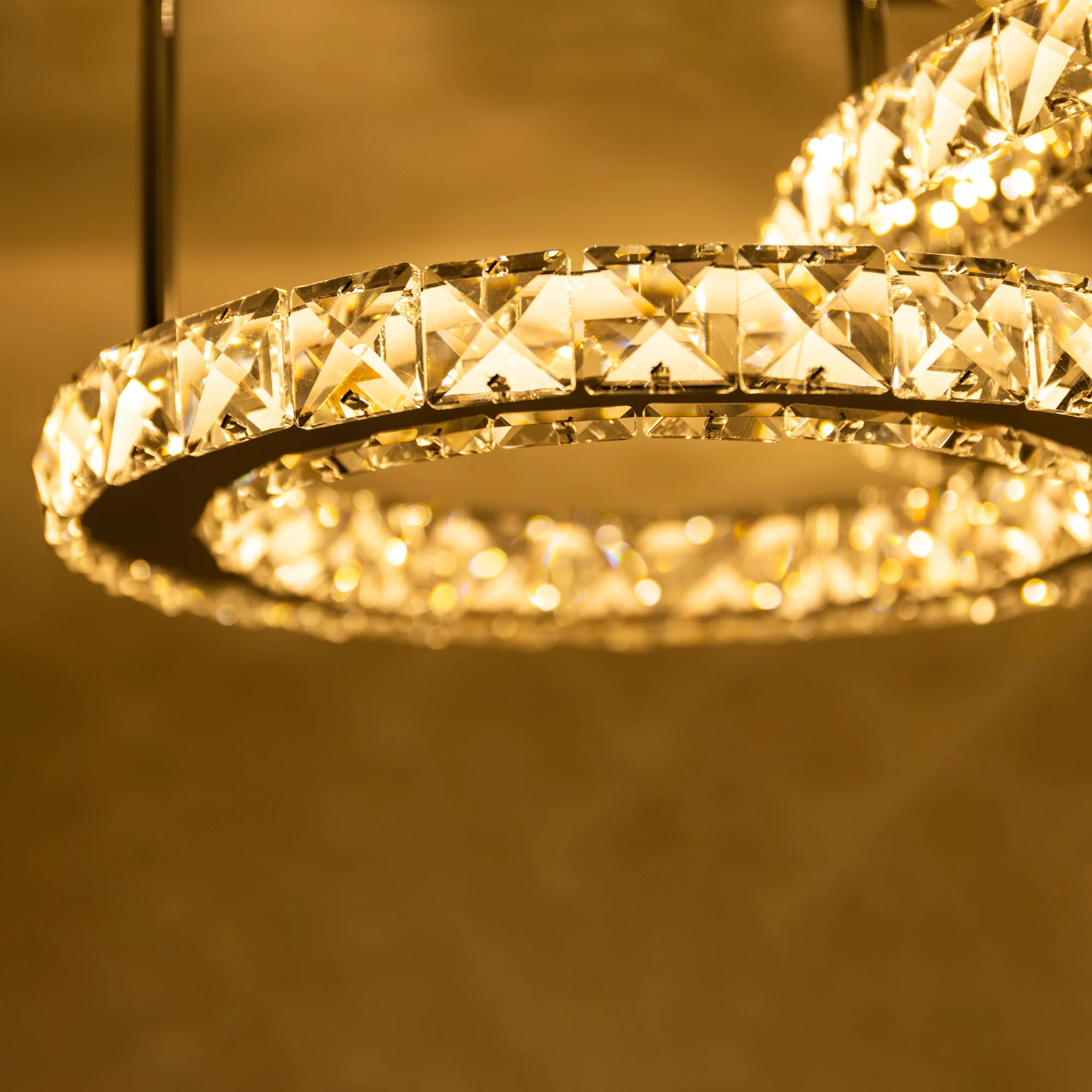 LED lubinis šviestuvas su dviem žiedais GIRONA, chromuotas, modernus blizgus dizainas, integruotas reguliuojamas šiltos baltos šviesos LED apšvietimas.